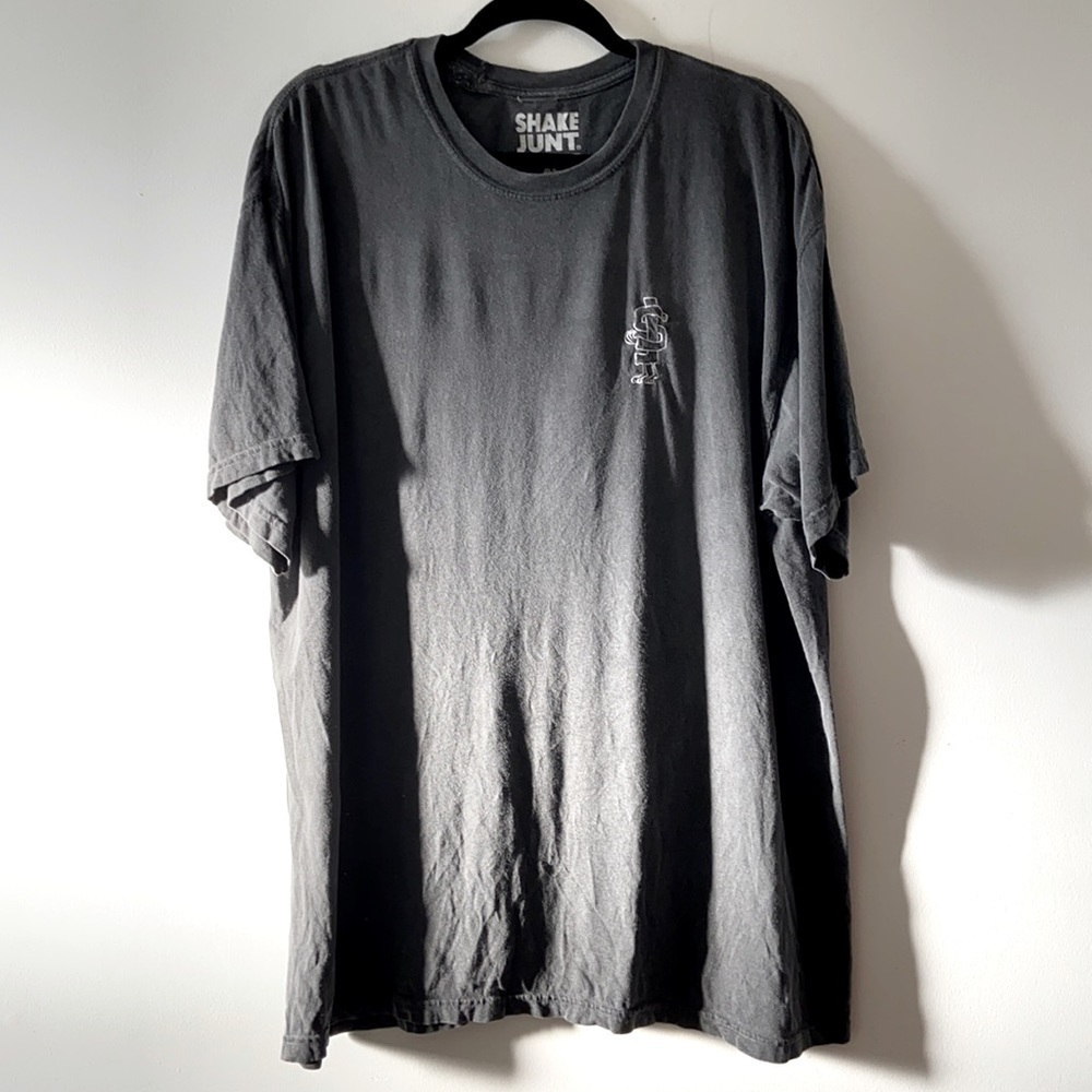 Shake Junt getchu some vtg stitched 🧵 logo graphic print back XL oversized UNI 
